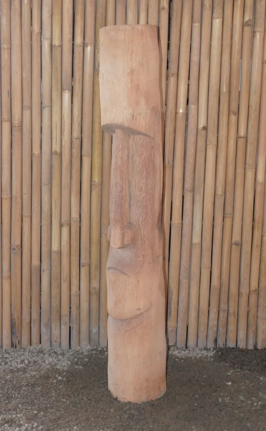 Product image 4 of the product “Tiki Statue Polynesia style. From coconut palm 150cm Height. Approx. 24cm dia. Model 5 - Rapa Nui ”